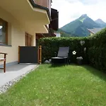 Peer Apartman