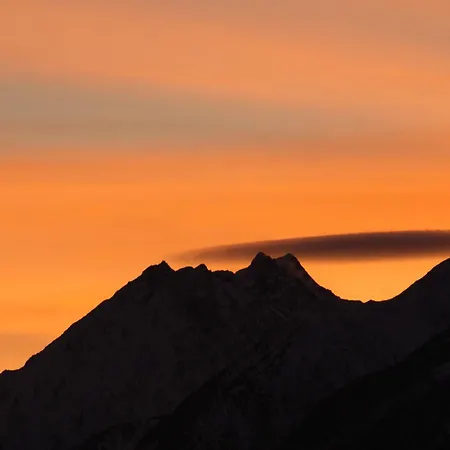 Peer ノイシュティフト・イム・シュトゥーバイタール