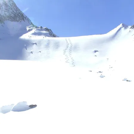 Peer ノイシュティフト・イム・シュトゥーバイタール