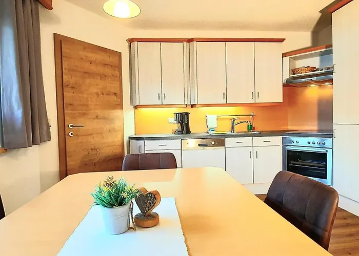 Peer * ノイシュティフト・イム・シュトゥーバイタール